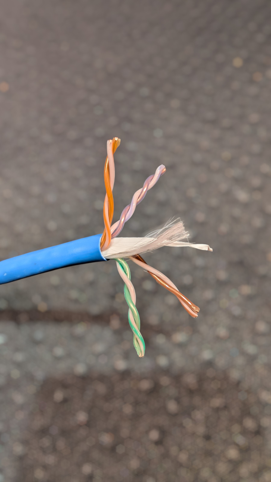 General Cable GenSPEED 6 Efficienc MAX 4/22AWG Cat 6 Plenum PoE Blue 580ft