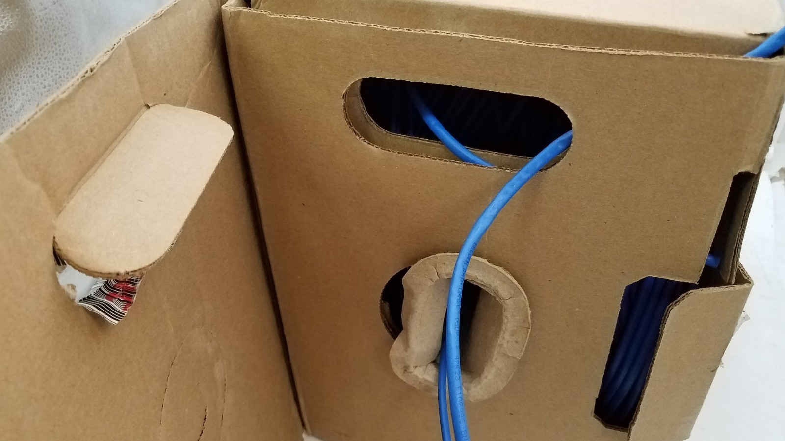 Belden 2413D15U1000 Cat 6 Cable – Blue (2412-1000-BL)