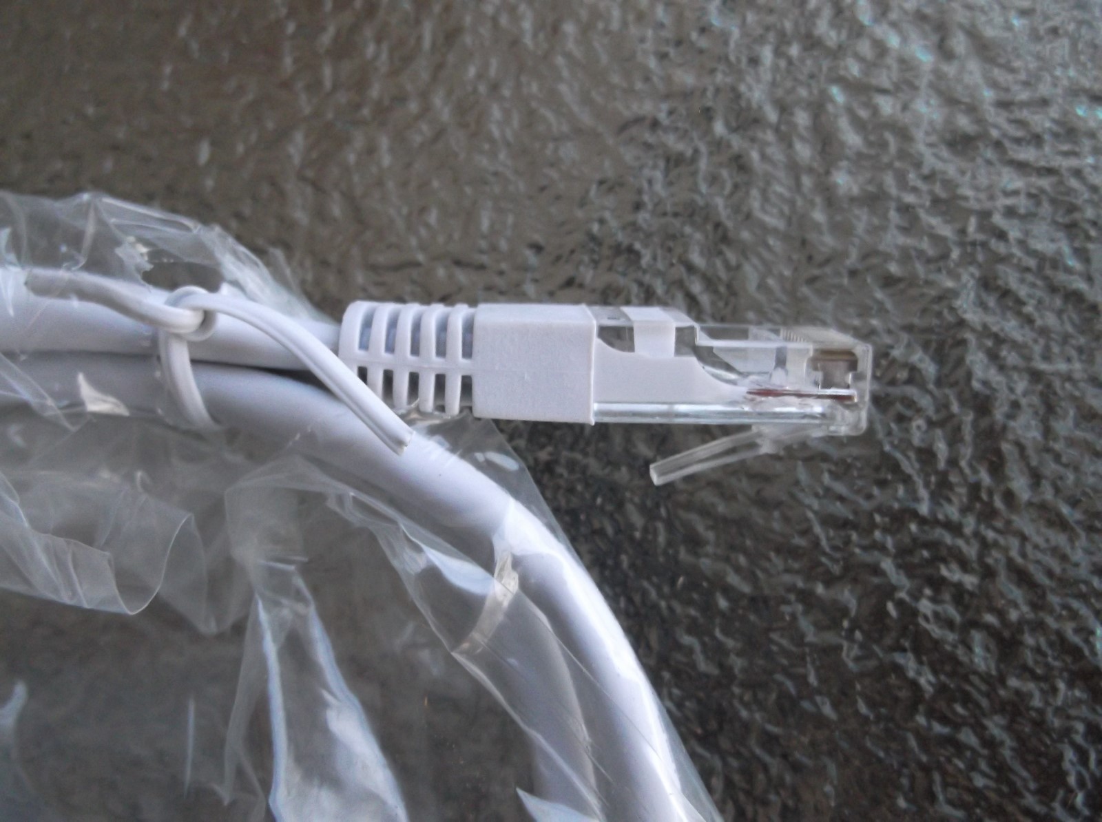 Cat5e Patch Cord 6′ Ft Ethernet Network Cable in White 50 Pack Tuff Jacks