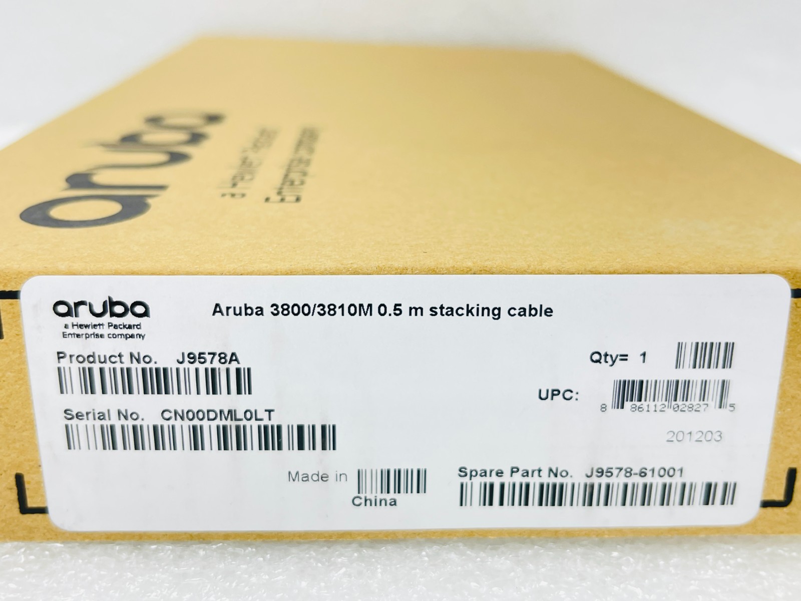 New Factory-sealed box – ARUBA J9578A – HPE Aruba 3800/3810M 0.5M Stacking Cable