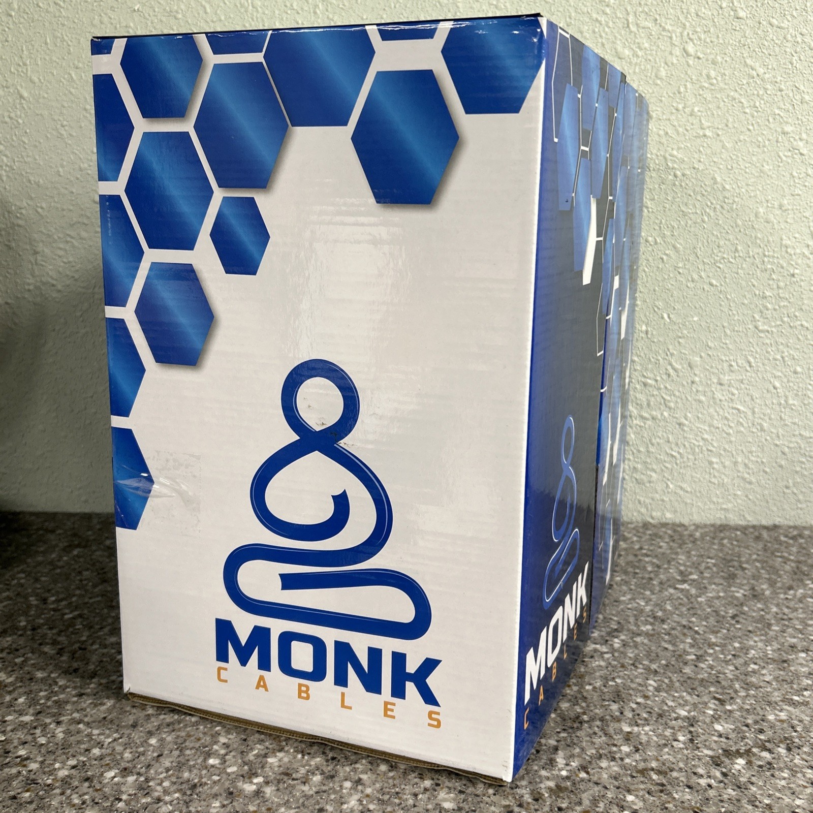 Monk Cables Cat6 Plenum CMP Rated Jacket 1000ft UTP 550MHz 23AWG Ethernet Blue