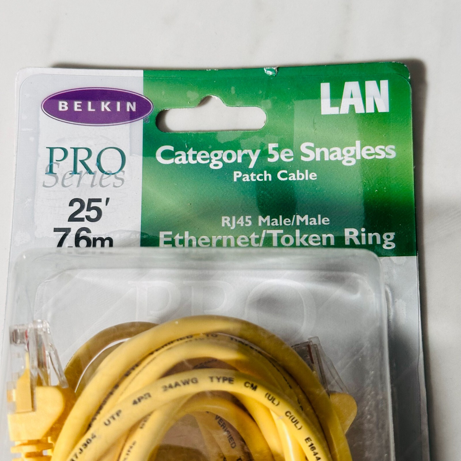 Belkin Pro Series 25′ 7.6 m LAN Category 5e Snagless Patch Cable RJ45 Male/Male