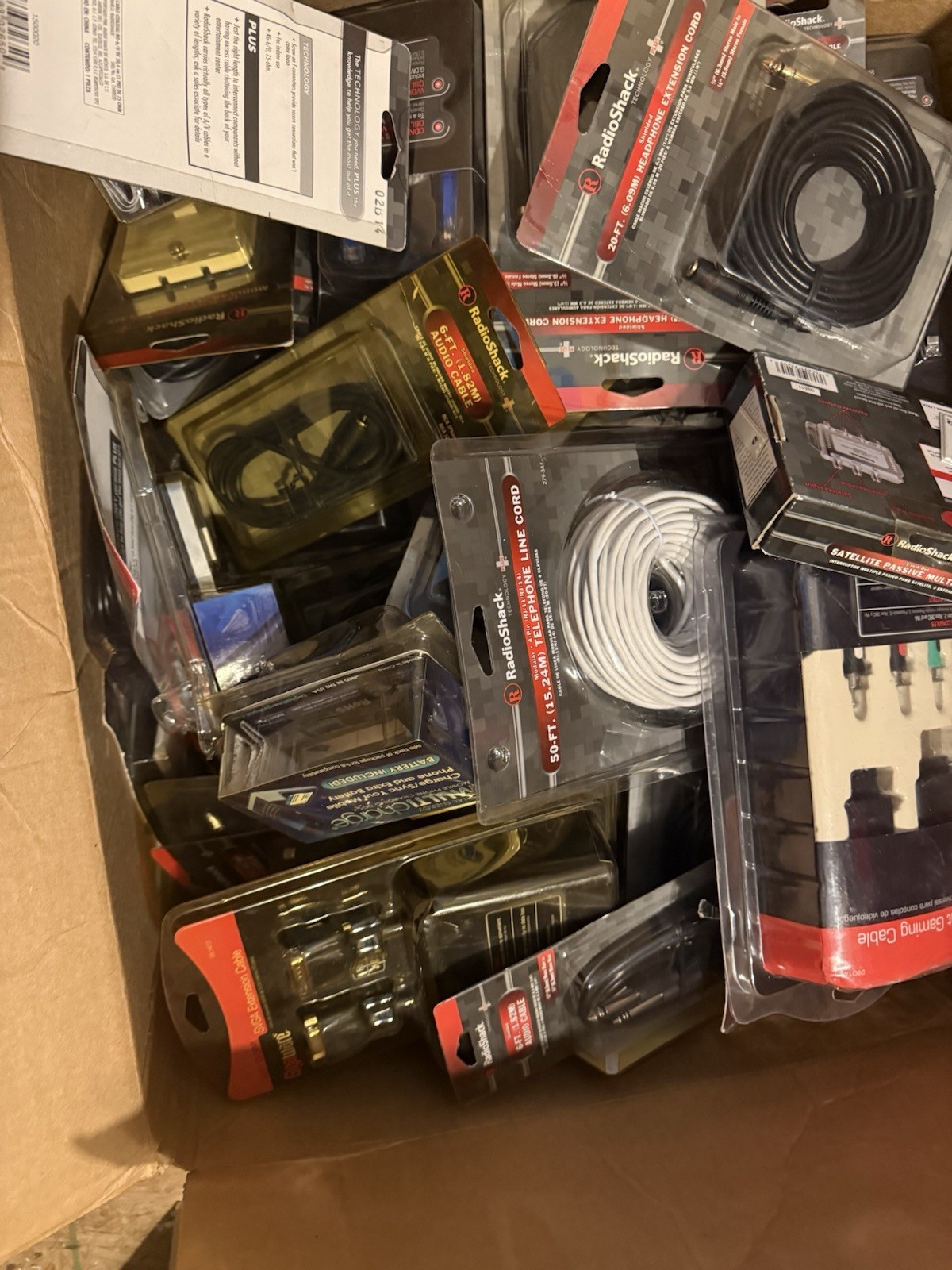 Lots Of Gadgets Whole Sale,Gig aware 14 ft Cat5E Network Cable , Telephone Wires