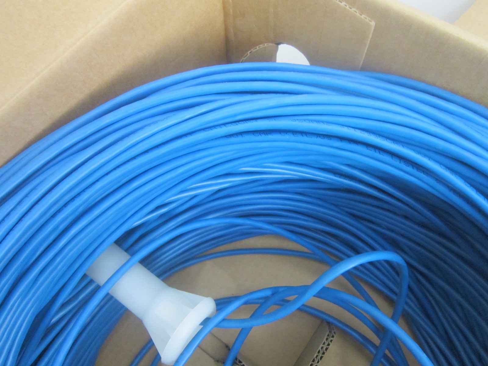 CAT5E 350MHz CMR UNSHIELDED TWISTED PAIR BLUE COMMUNICATION CABLE