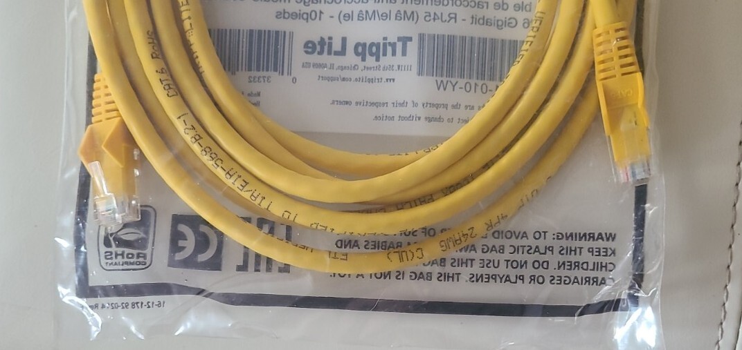 Tripp Lite Cat6 Gigabit Snagless Molded Patch Cable (RJ45 M/M) – Yellow, 10-ft