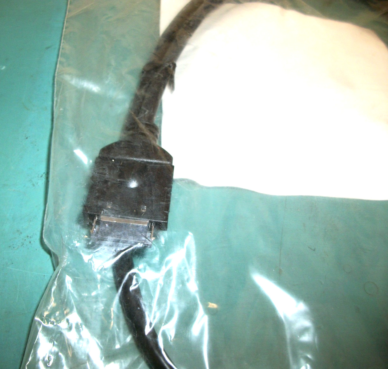 LOT OF 8 – ALLEN-BRADLEY AB PowerFlex 22-HIM-H10 RJ45 HIM Cable 1.0M – NEW
