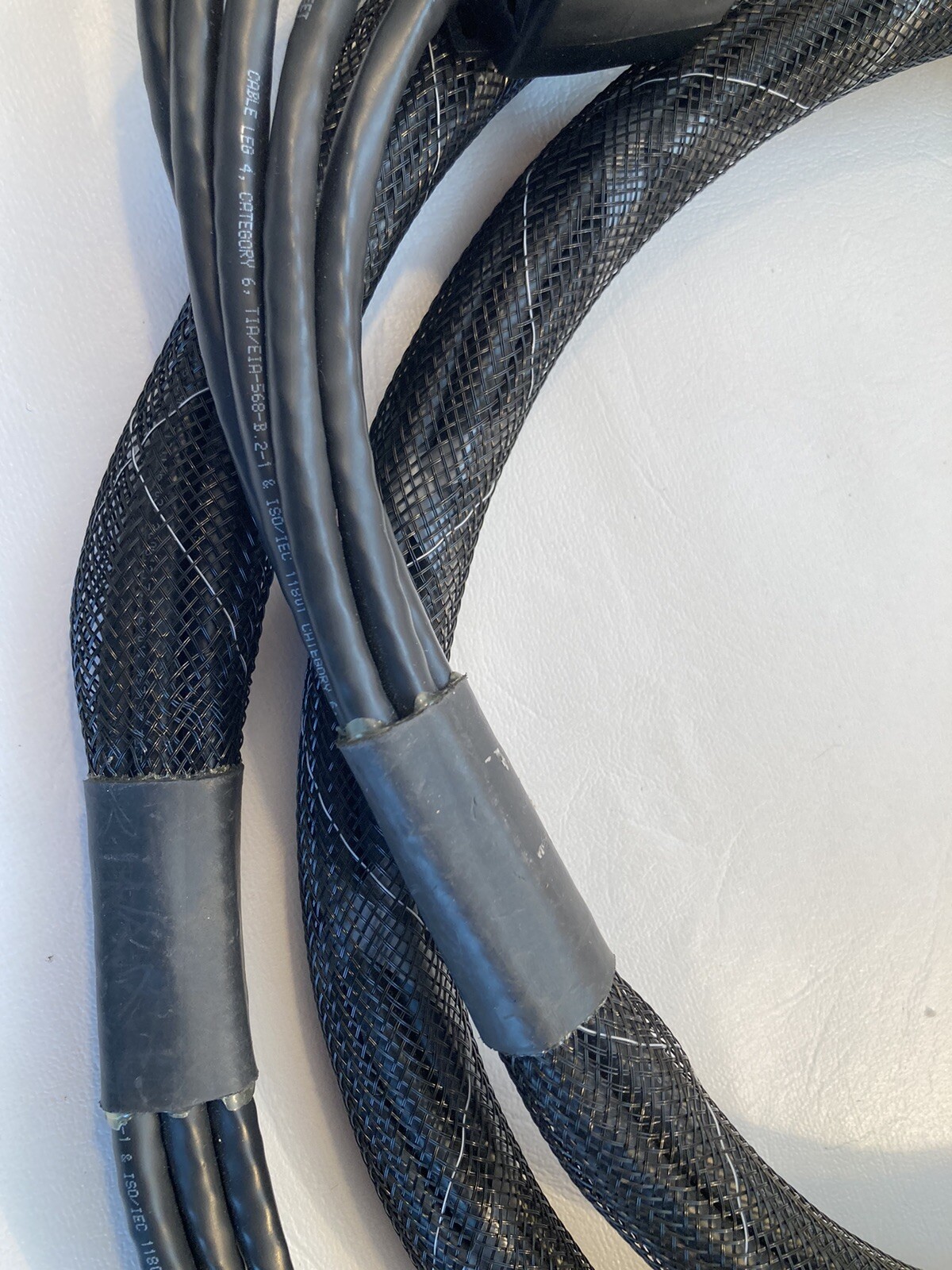 APC Data Distribution Cable network cable TAA Compliant 7 ft black DDCC6-007