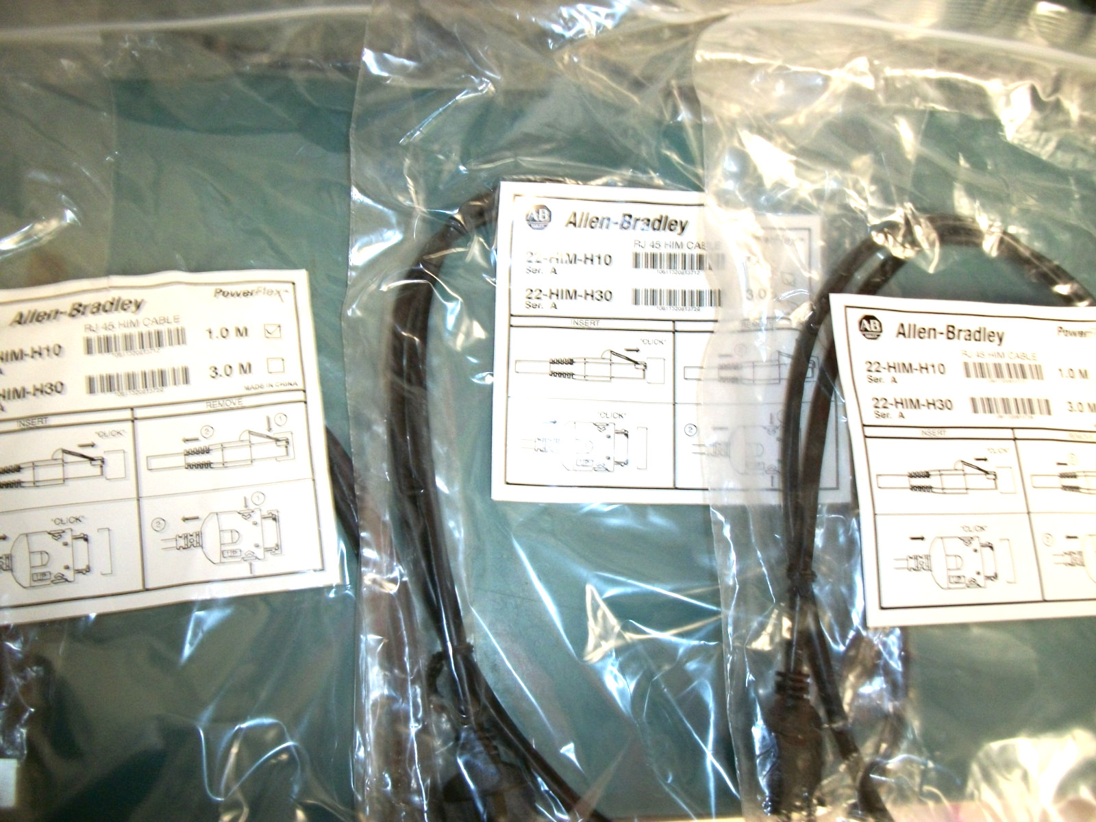 LOT OF 8 – ALLEN-BRADLEY AB PowerFlex 22-HIM-H10 RJ45 HIM Cable 1.0M – NEW