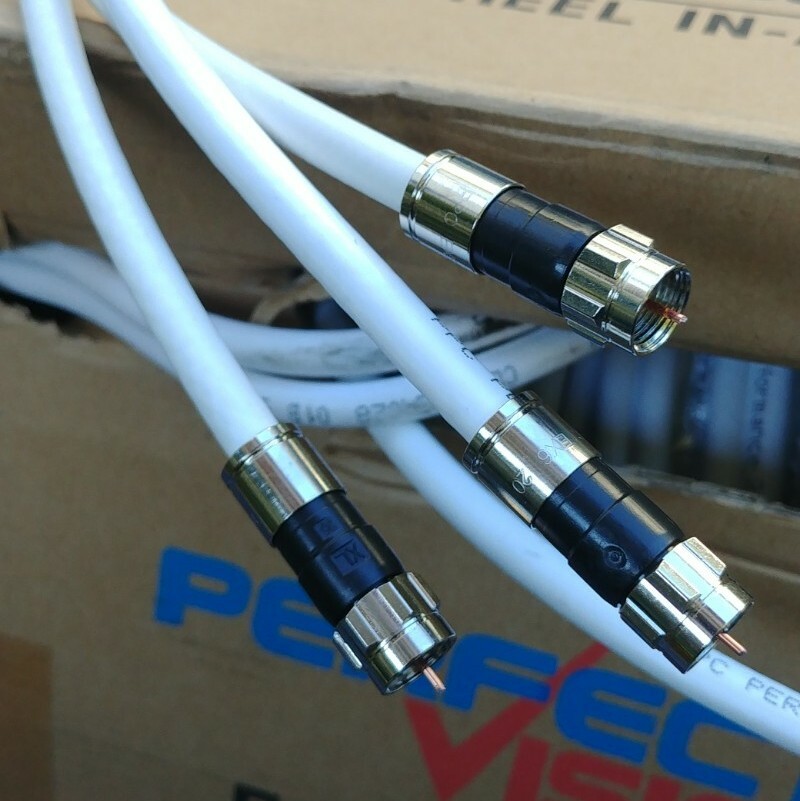 (1 -100 FT) RG6 Perfect Vision BLACK/WHITE #CB2W06DSCRO-05 SOLID COPPER CABLE