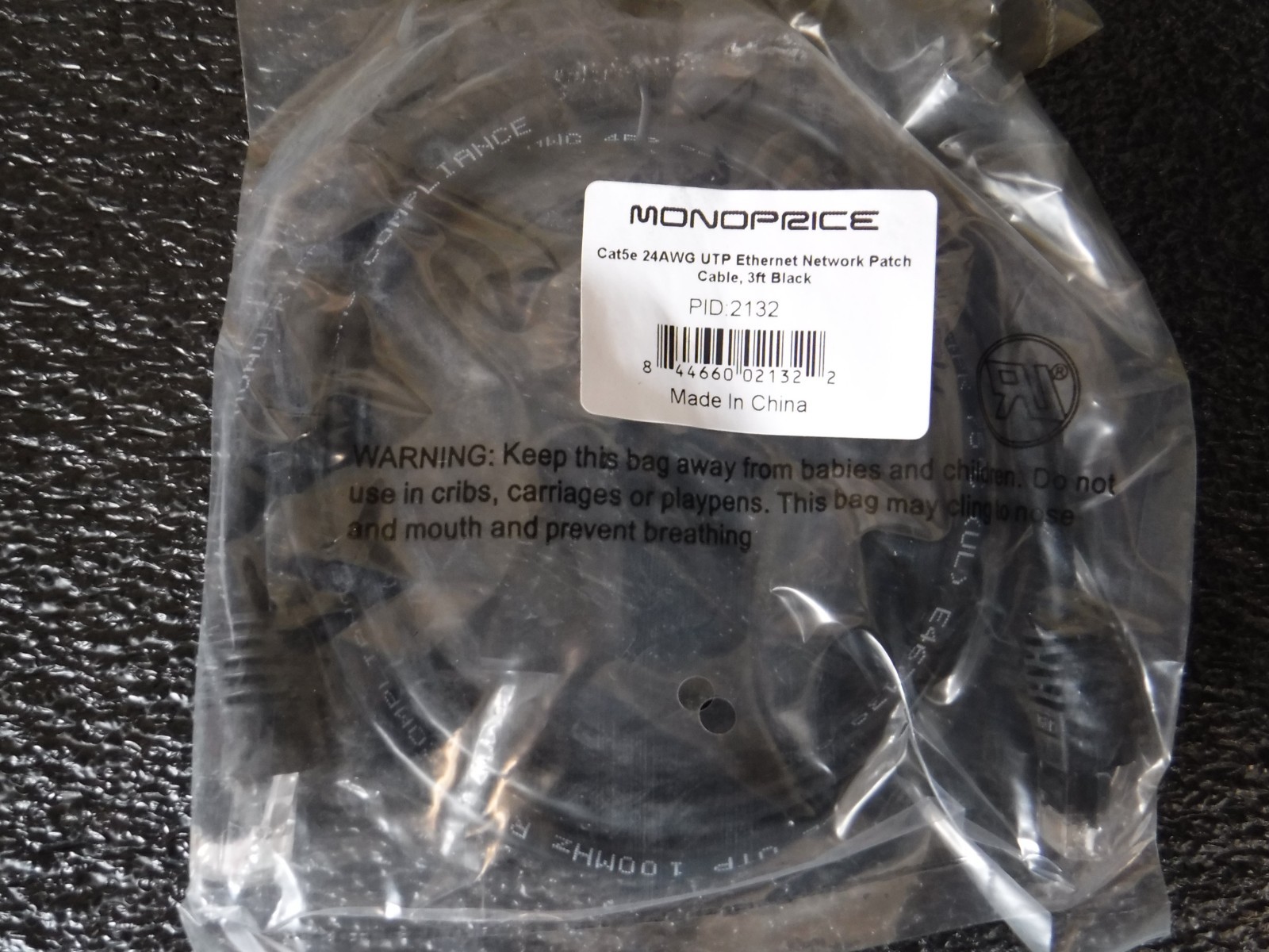 Monoprice Cat5e 24AWG UTP Ethernet Network Patch Cable 3ft Black