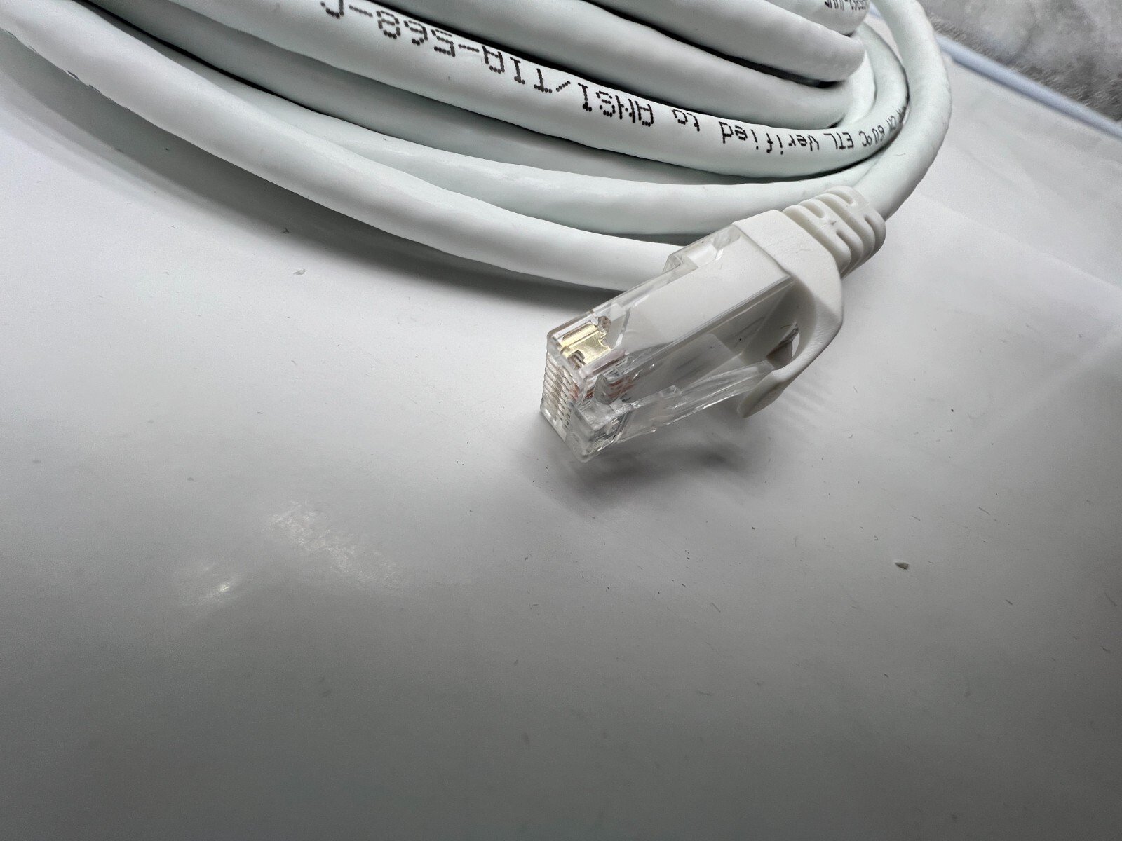 Cable Matters 160001-WHT-50 Cat 6 UTP 24 AWG Ethernet Patch Cable in White 50ft