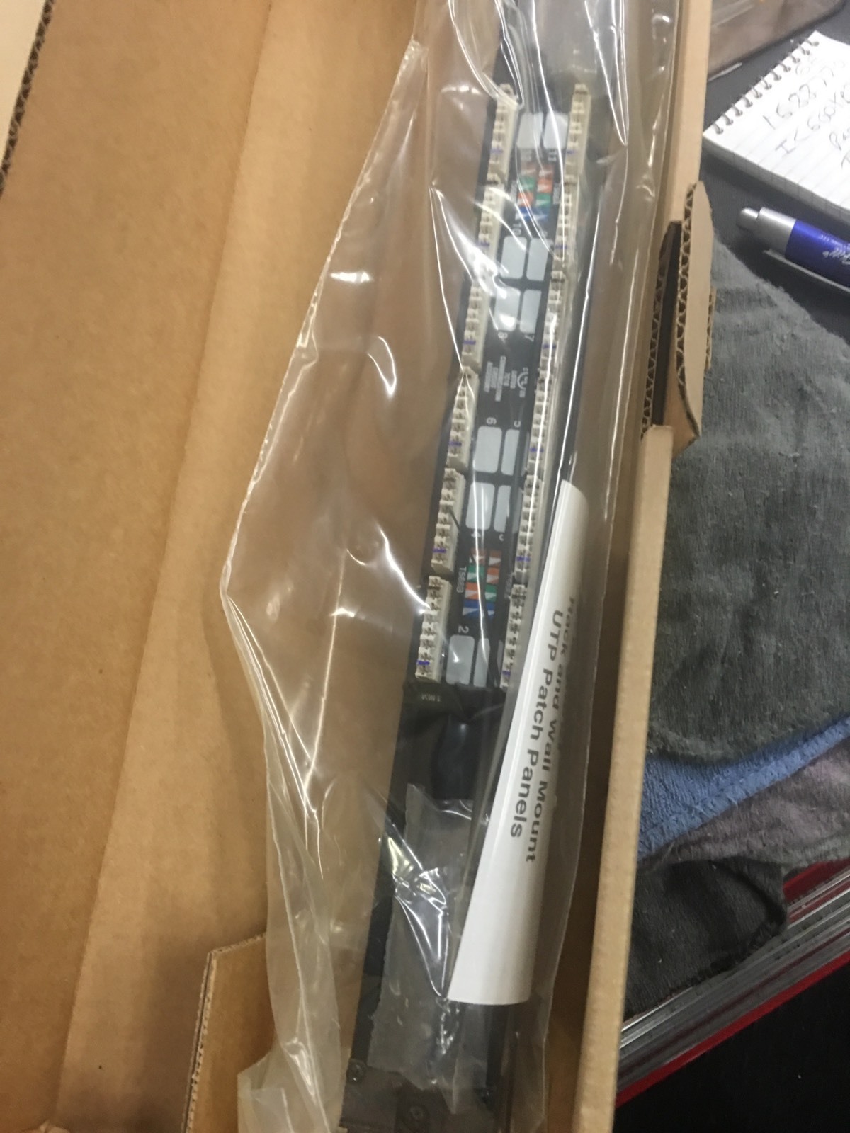 PASS & SEYMOUR 12845-C5E 12-PORT CAT 5E UNIVERSAL WIRING RACK-MOUNT PATCH PANEL