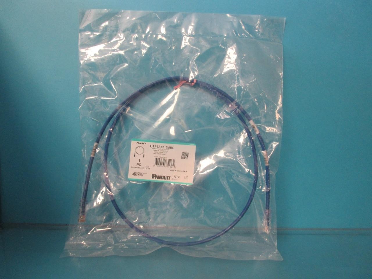 PANDUIT UTP6AX1.5MBU 5′ CAT 6A 26AWG SNAGLESS S/FTP PVC CM ETHERNET PATCH CABLE