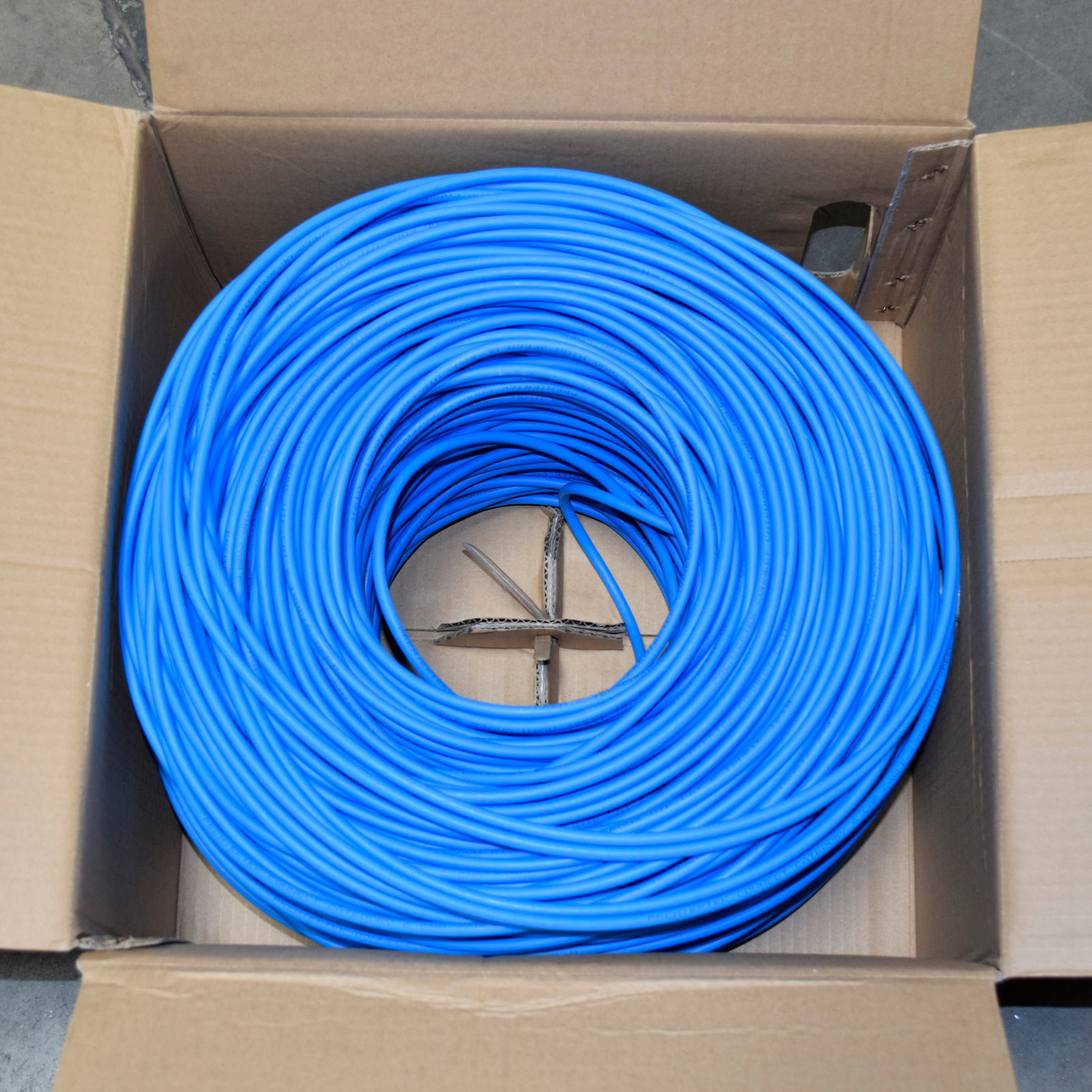 Bulk 1000ft Cat6 Plenum CMP 550 Mhz UTP Ethernet LAN Cable LSZH NEW Blue