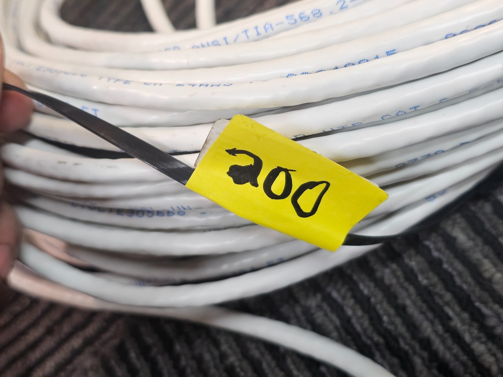 200FT Axiom AXG99968 Networking Cable White Cat6 U/Utp (Utp) 550mhz Patch Cable