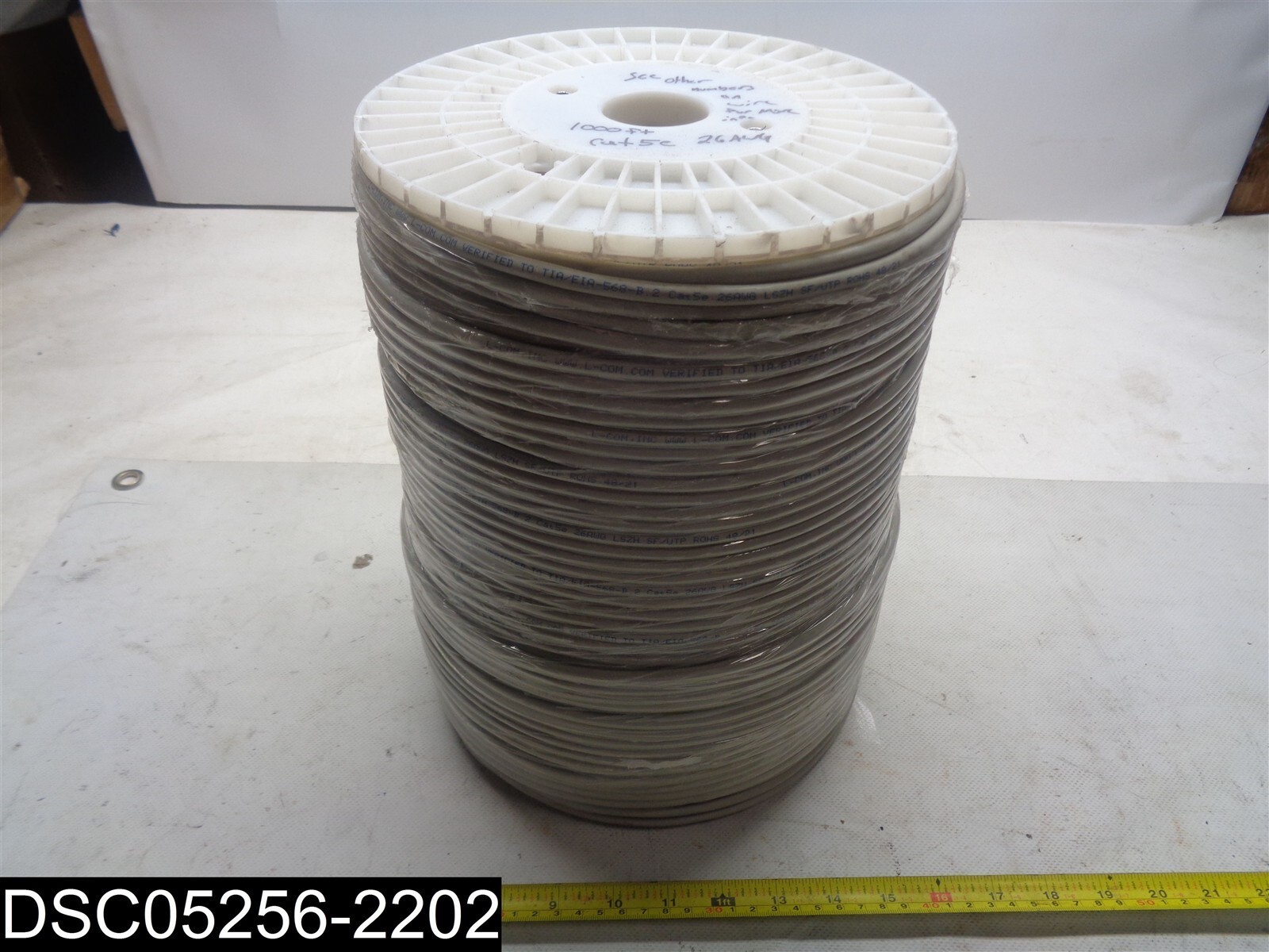 QTY=1000 Feet: L-Com TIA/EIA-568-B.2 CAT5E 26AWG LSZH 48/21 Cable Cord