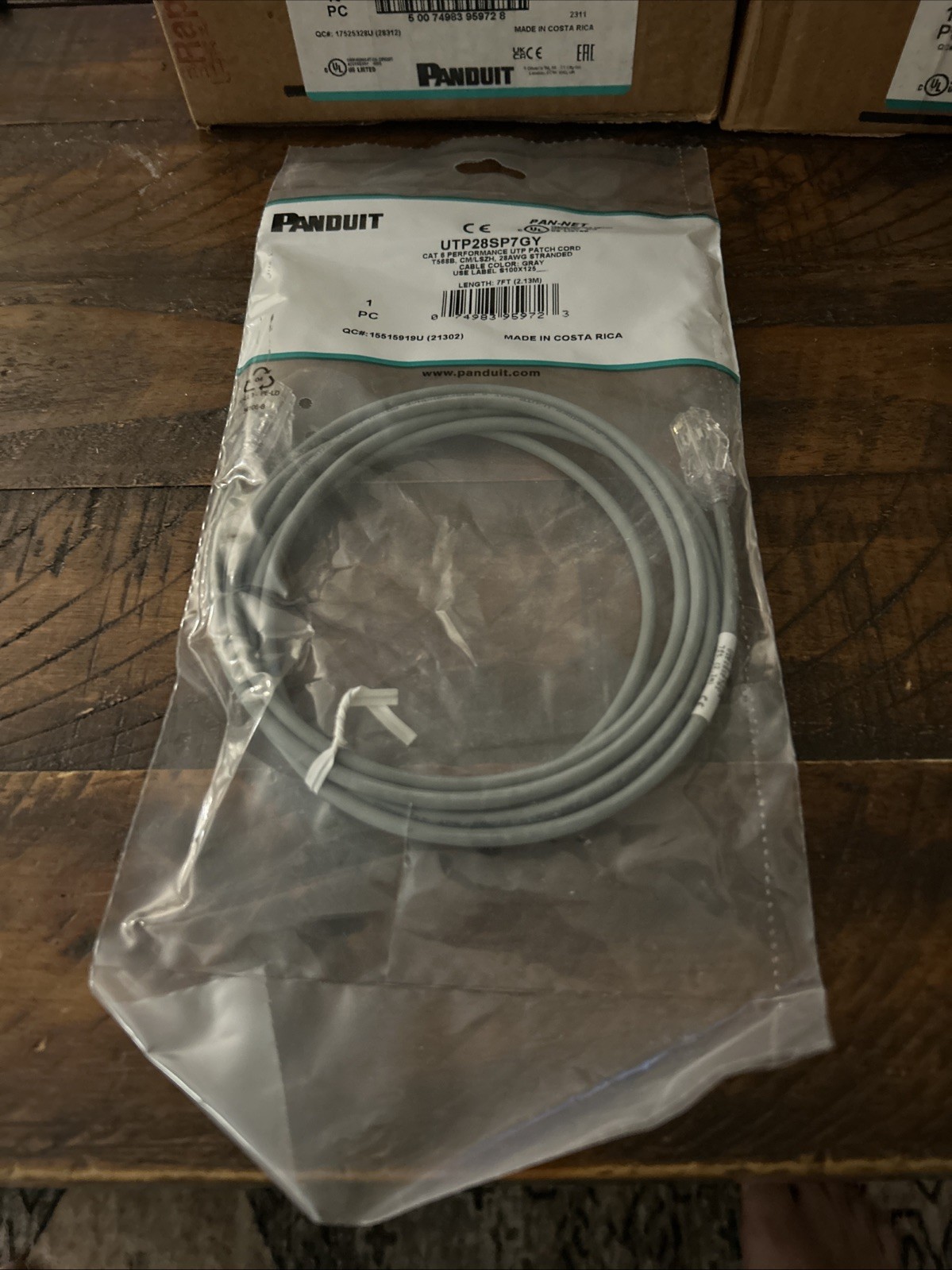 Panduit UTP28SP7GY Cat6 28 AWG Network Patch Cable, 7 Ft Gray Box of 10