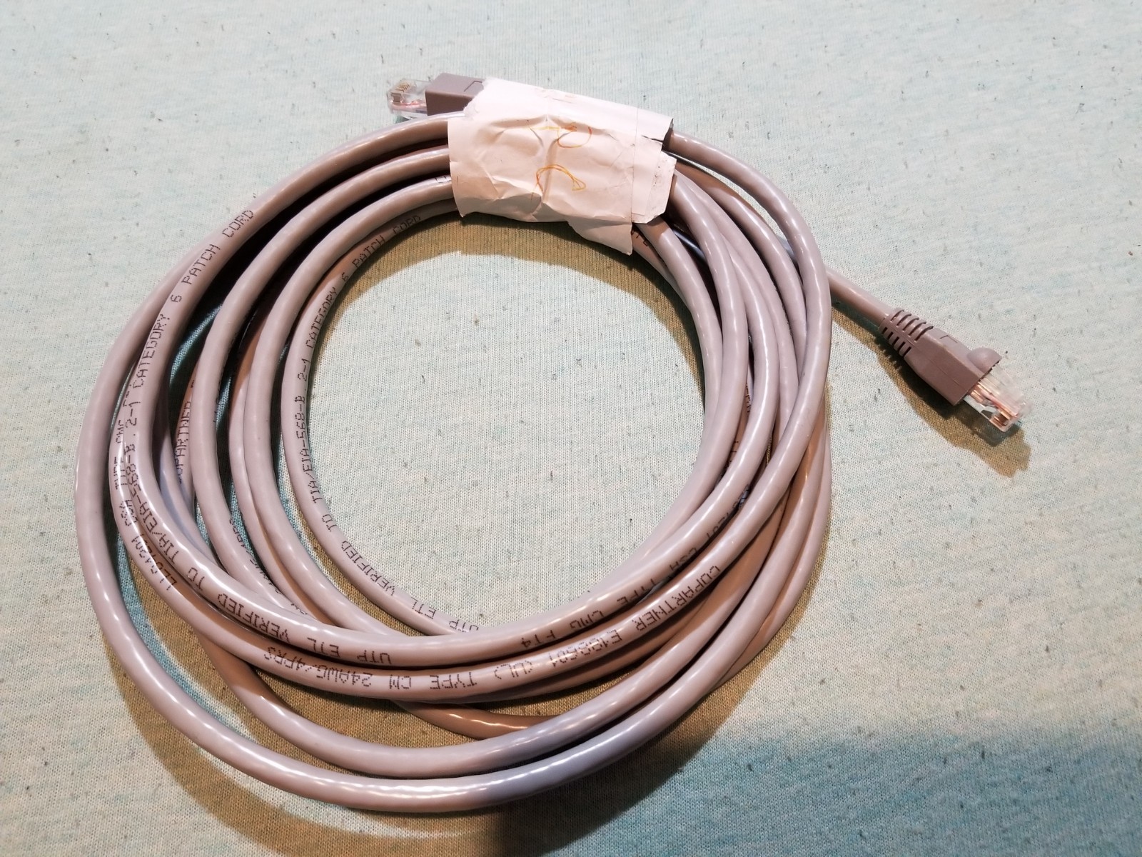Tia/eia-568-b 2-1 category 6 patch cord