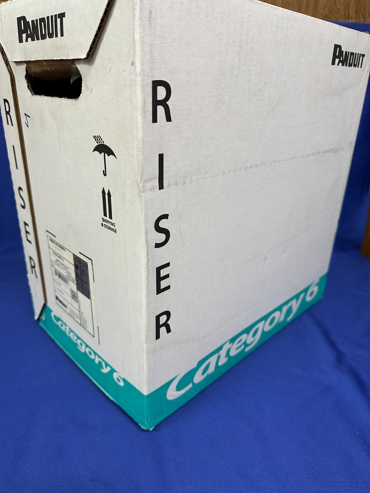 Panduit Cat6 Cable NEW in BOX 1000ft CMR 23AWG UTP Blue PUR6C04BU-U