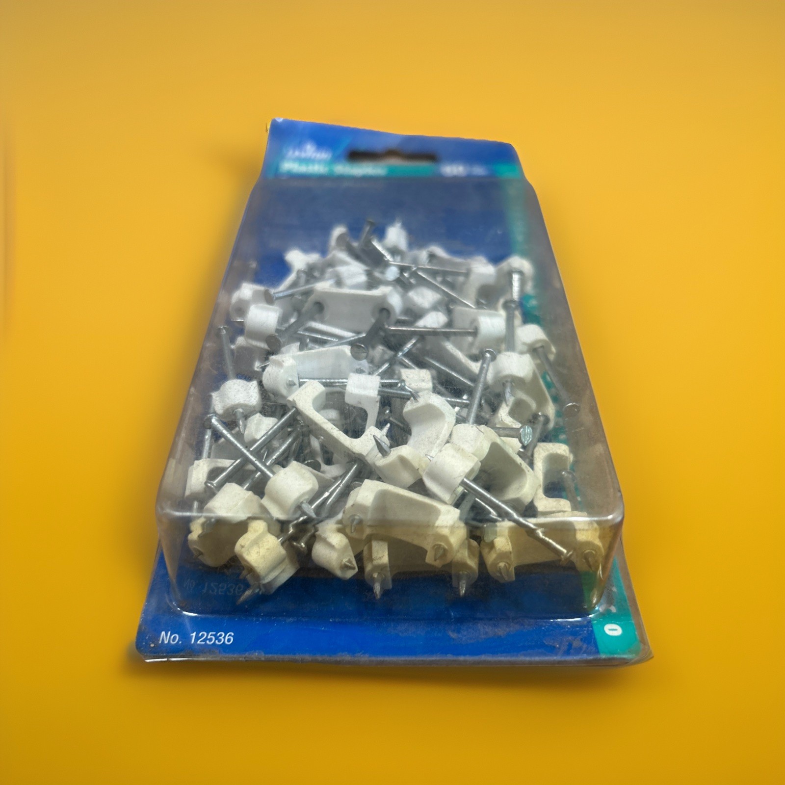 🔥Leviton 12536 Plastic Cable Staples – 50 Pack Wire Clips (New) ~ 1 Unit
