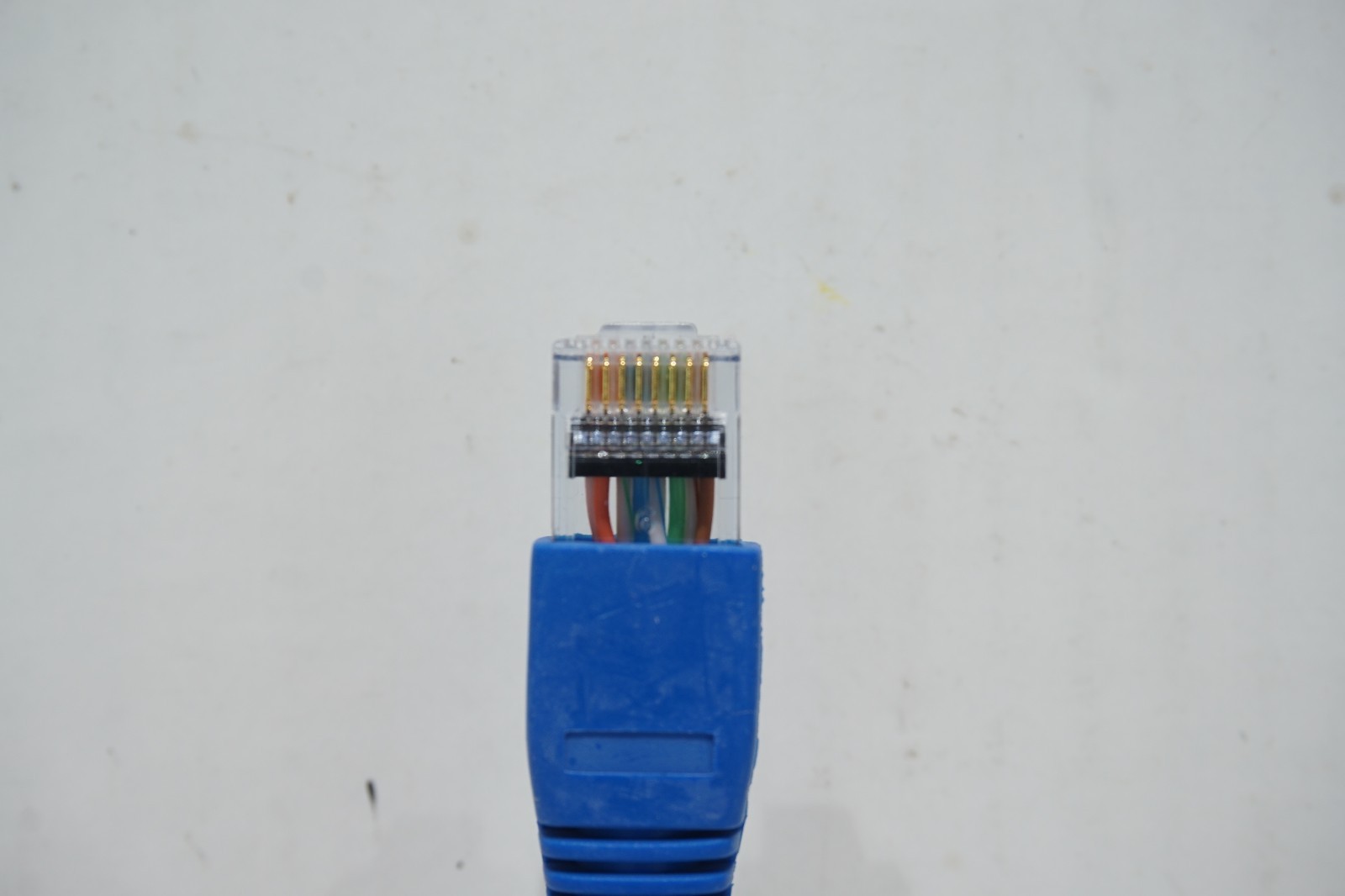 (25) RJ45/45 CAT6 4P ST PVC 568B BLUE W/BTS 6″ CABLES – NEW M64CKPABLB