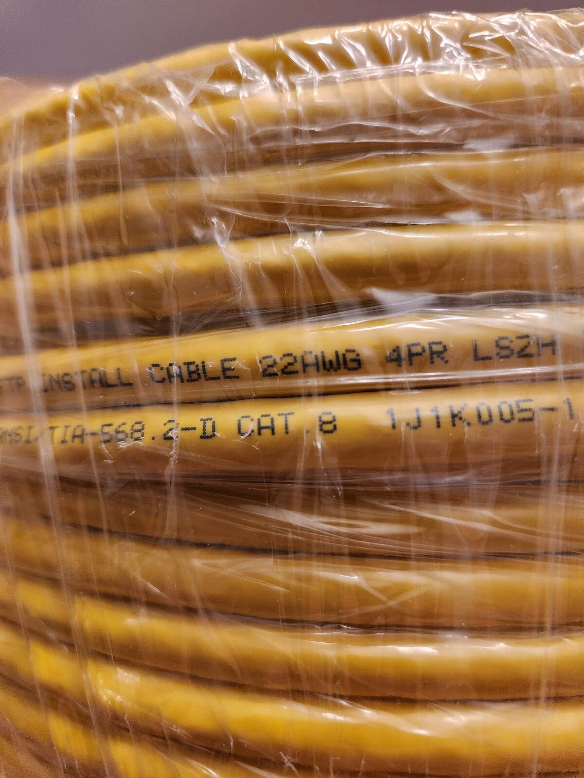 iSelek Cat. 8 22AWG S/FTP LSZH Solid Cable 165ft