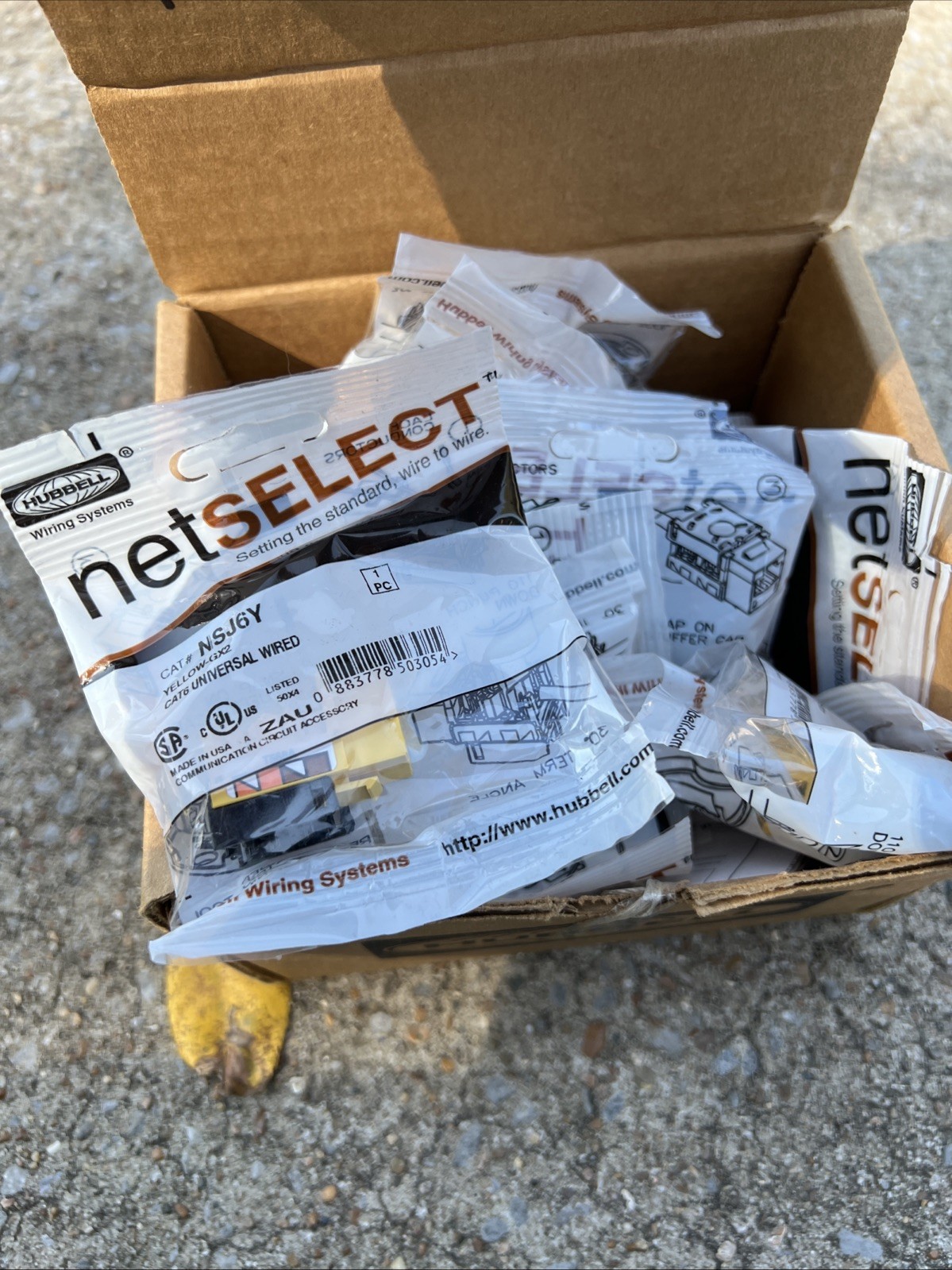 HUBBELL NSJ6Y Cat 6 Modular Jack Yellow Lot Of 14 GX2 Universal Wired New Sealed