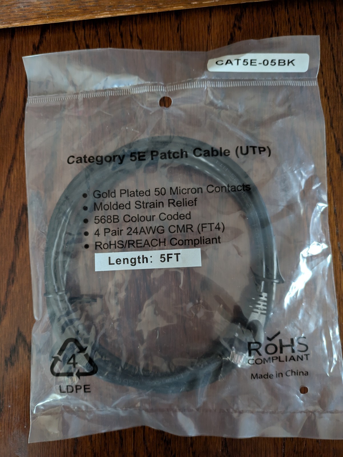 Intellinet Network Solutions Cat.5e UTP Patch Cable – Category 5e 5 ft