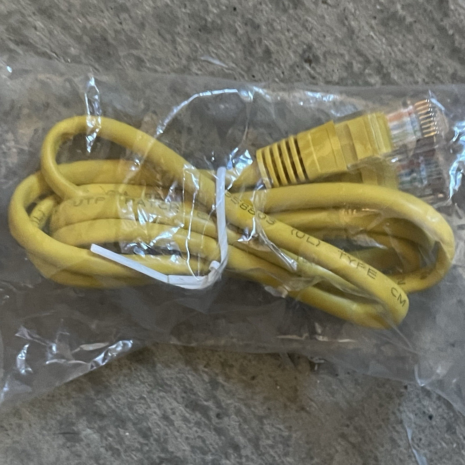 CAT 5E Ethernet Patch Cable 26AWG/4PRS TIA/EIA 568B.2 E358803 UL Type CM Yellow