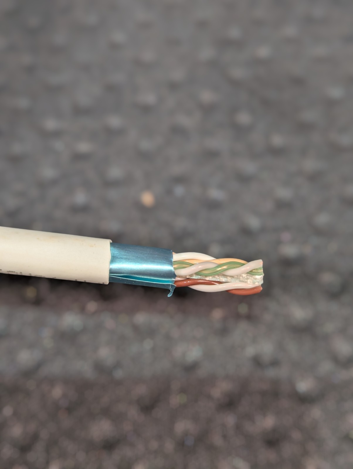Panduit TX6A 10G Vari-Matrix, Plenum U/UTP, CMP Cat 6A, 4/23 AWG, White – 324Ft