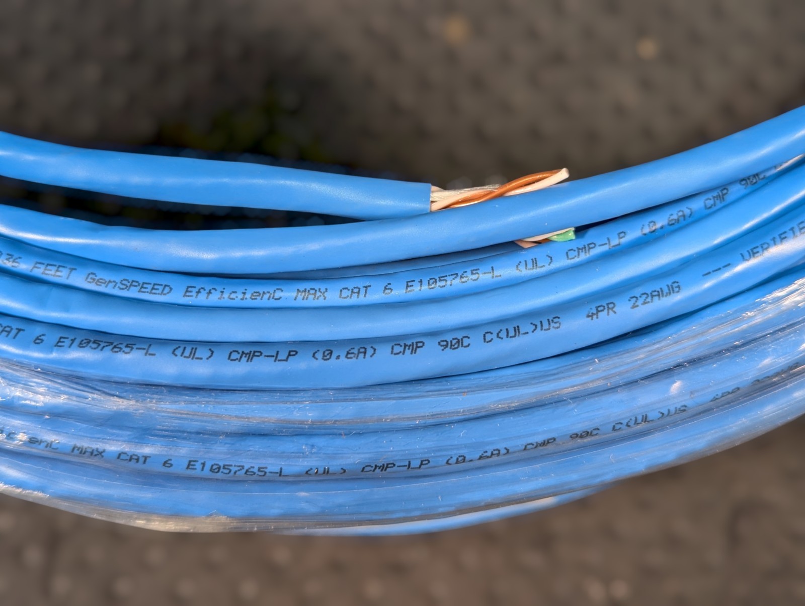 GenSPEED® Efficienc MAX™ Cat 6 Plenum, 22 AWG Cable, PoE, Blue, 270ft