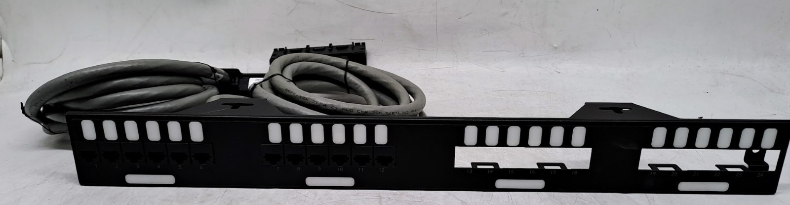 X2APC Data Distribution Cable CAT5e UTP CMR 6xRJ-45 25ft DDCC5E-009 W/Rack Muont
