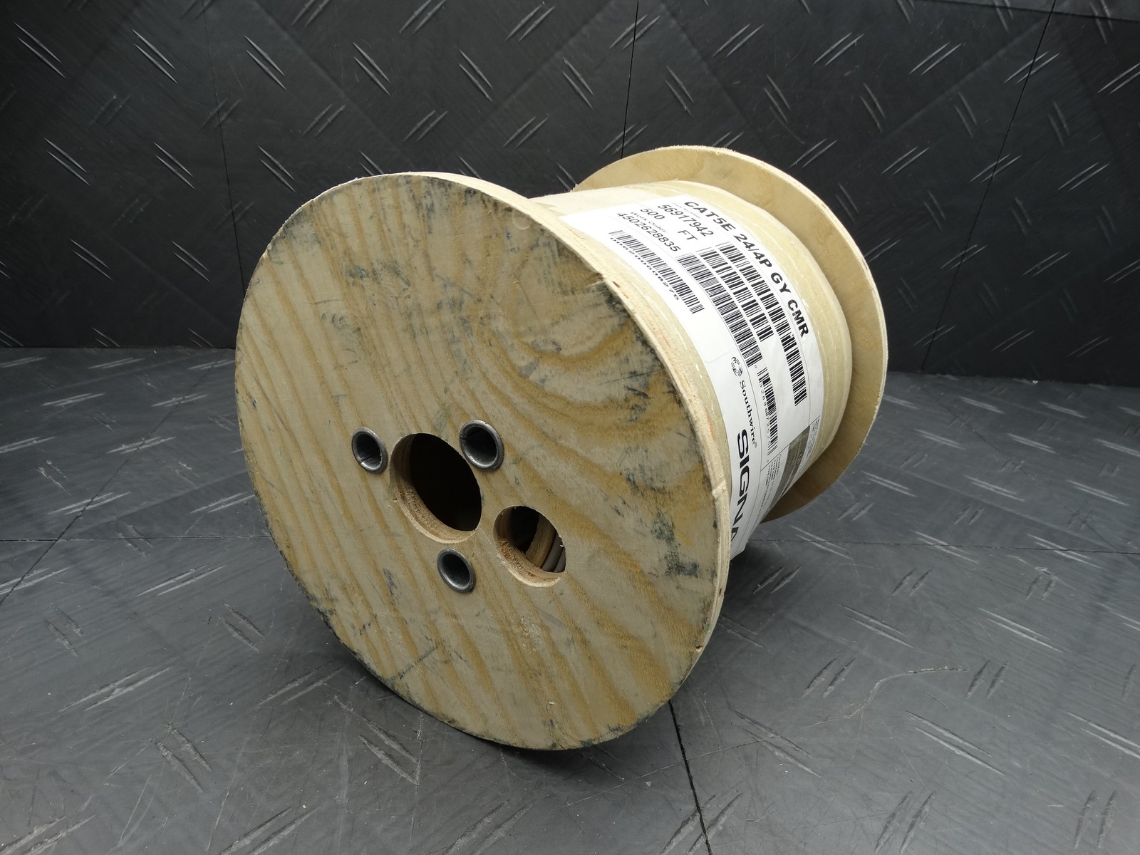 Southwire 500 ft. Gray 24/4 Solid CU CAT5e CMR (Riser) Data Cable 56917942