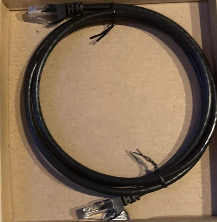 Amazon Basics RJ45 Cat-6 Gigabit Ethernet Patch Internet Cable – 5 Foot Black