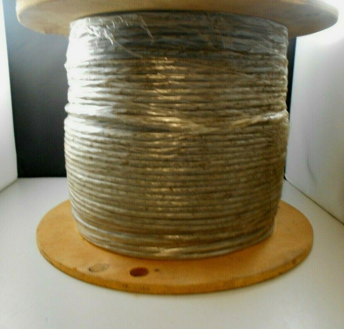 24 AWG Sheilded Cable Gray Jacket 4 Pair SG15 1000FT Spool EF24P0043122