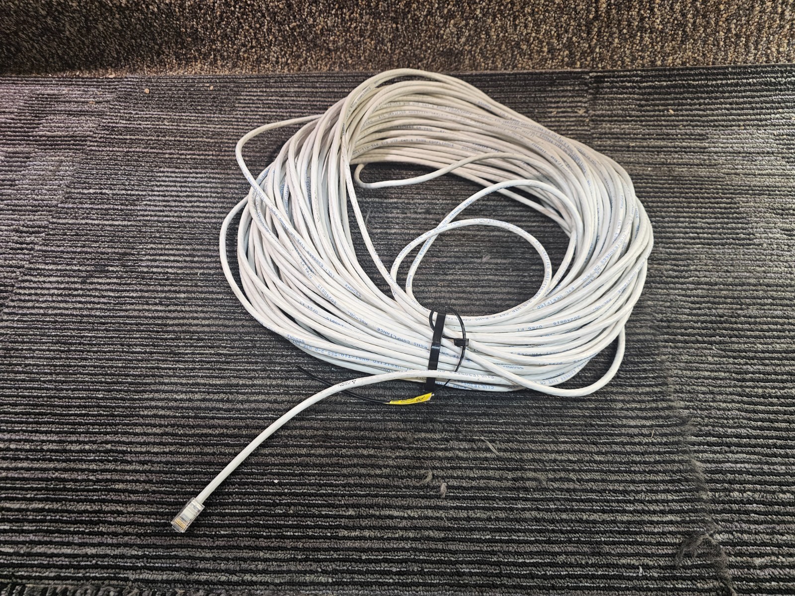 200FT Axiom AXG99968 Networking Cable White Cat6 U/Utp (Utp) 550mhz Patch Cable