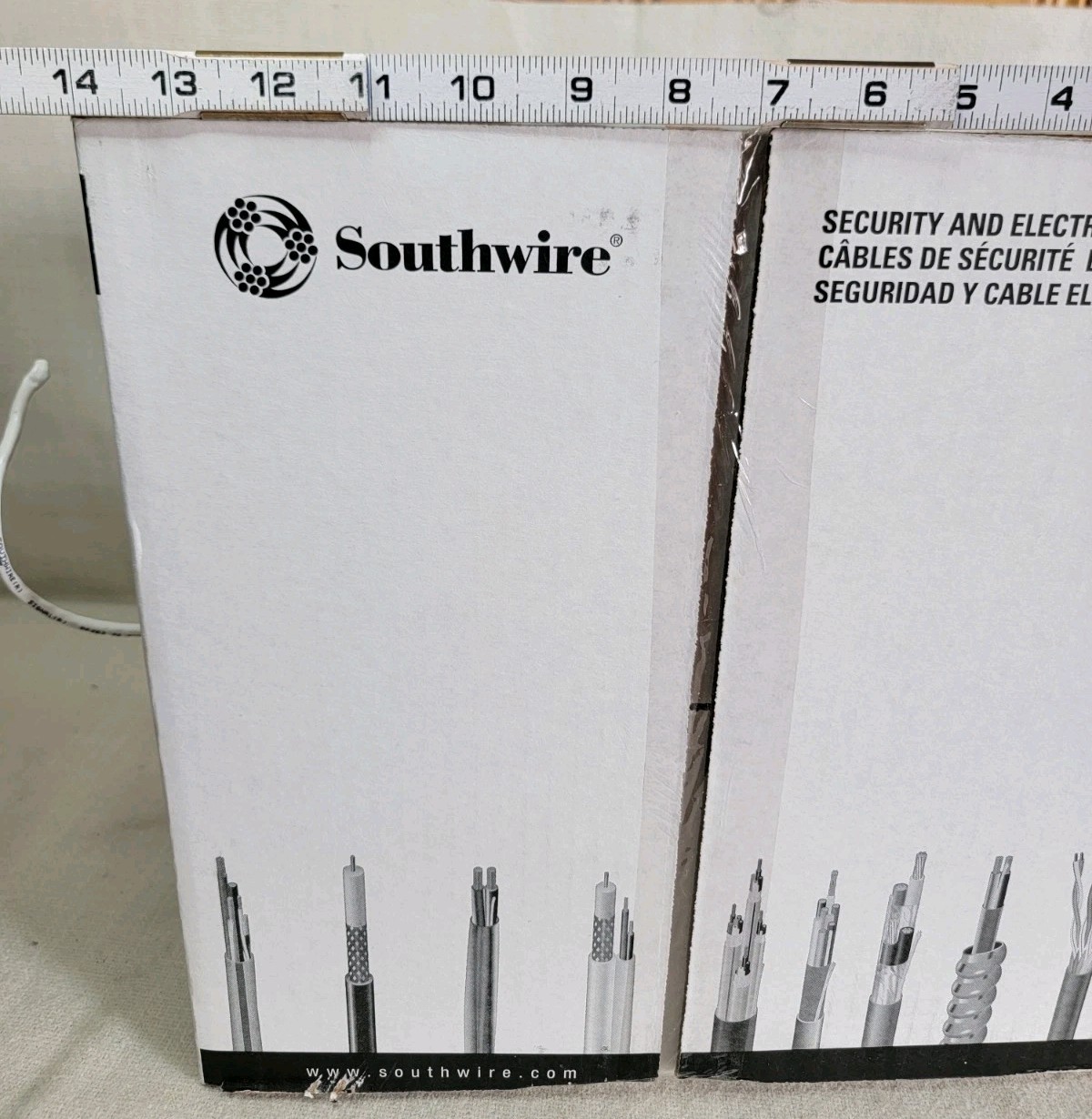 Southwire 1000 ft. White 24/4 Gauge/Pair CAT5e UTP CMR Data Cable 1000 ft. – NIB