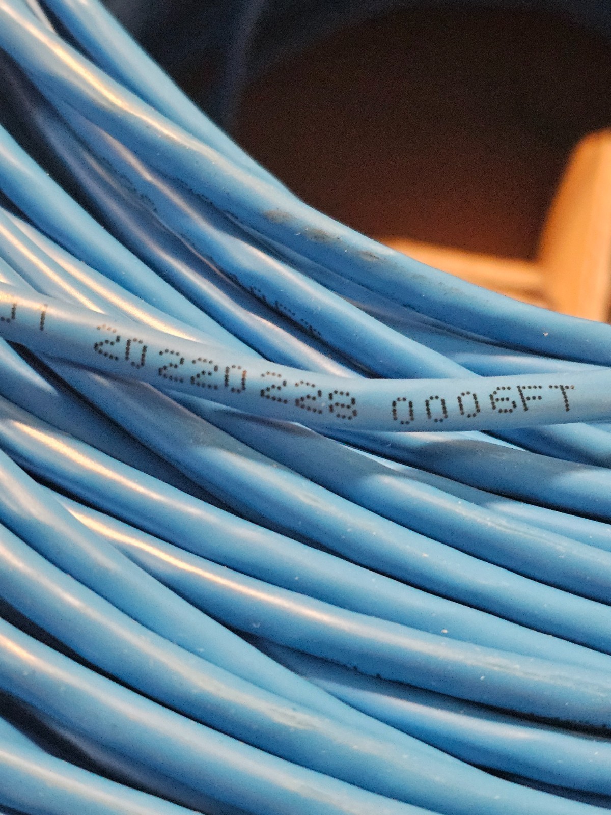 Communication Cable C5CU1000CMR 1000′ UTP Cat5e Copper 350Mhz ETL Riser Rated
