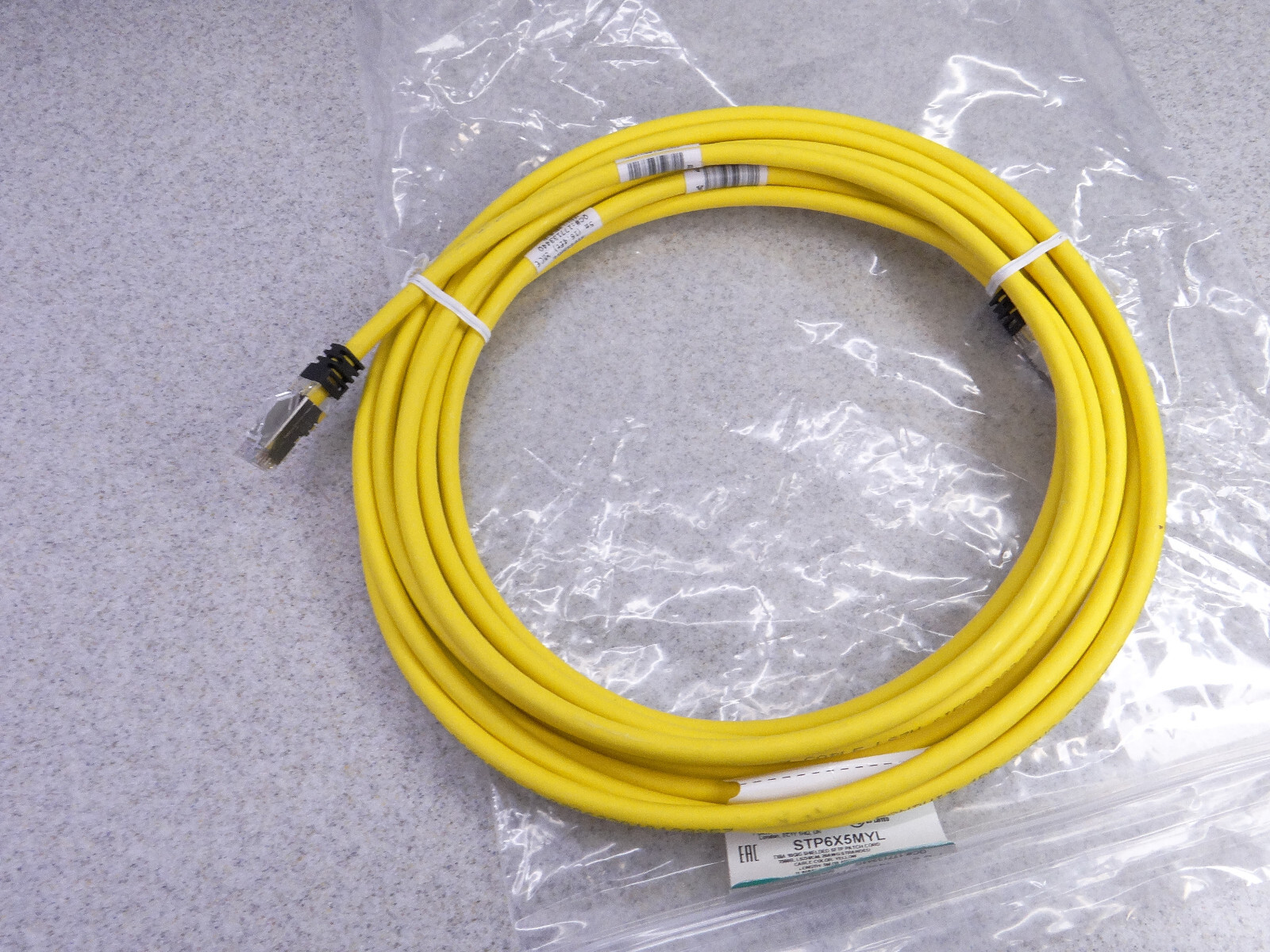 PANDUIT STP6X5MYL CAT6A SHIELDED PATCH CORD CABLE, RJ45, YELLOW, 5-METER
