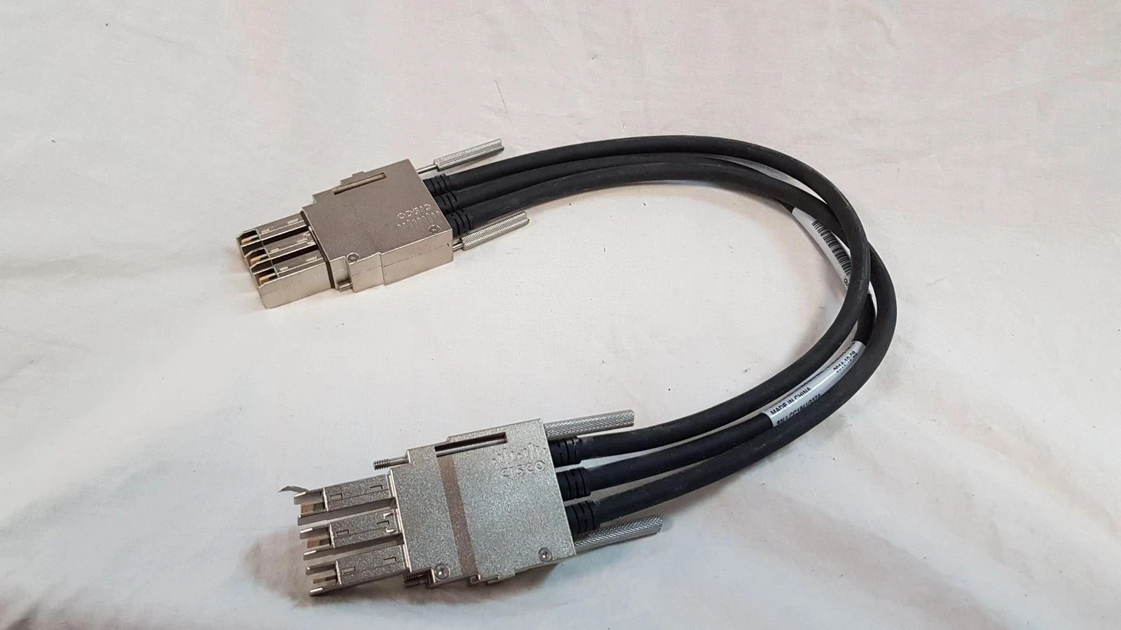 AU SELLER ORIG Cisco STACK-T1-50CM V01 3850 Stacking Cable 800-40403-01 TESTED