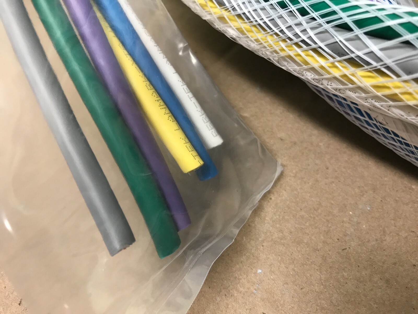 ANIXTER SCTA, 6 CBL, MULTICOLOR, CAT 6A XTP UTP CABLE 100 FT