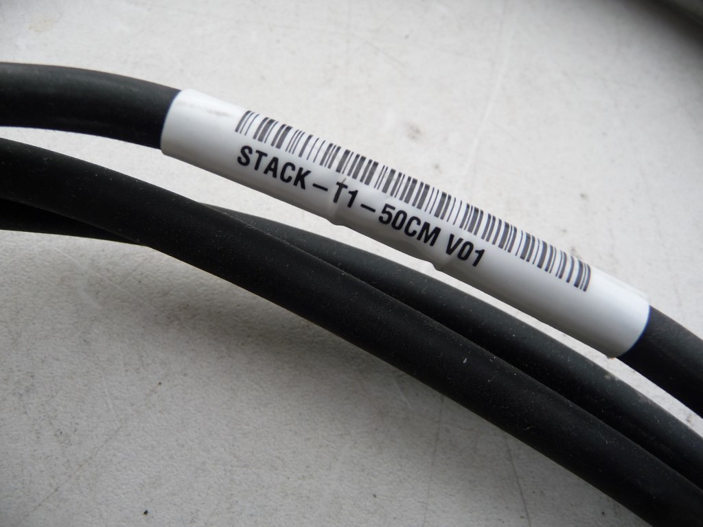 AU SELLER ORIG Cisco STACK-T1-50CM V01 3850 Stacking Cable 800-40403-01 TESTED