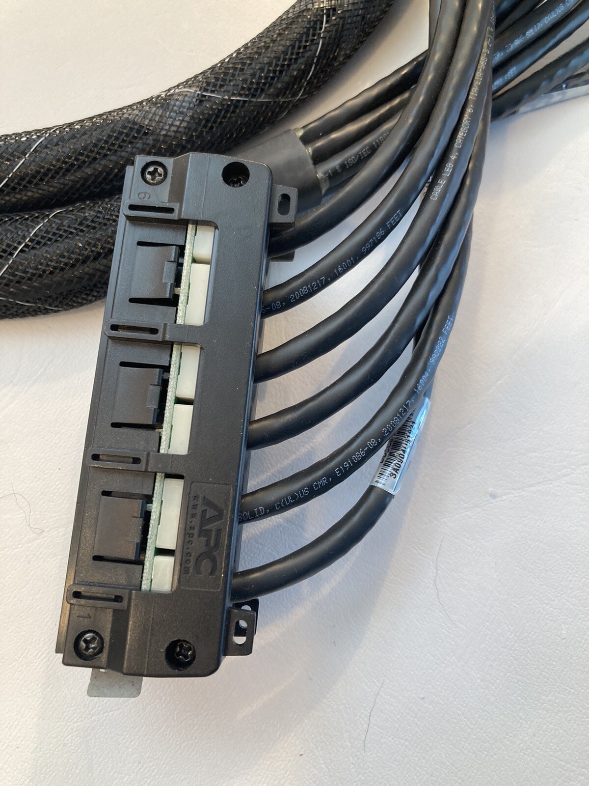 APC Data Distribution Cable network cable TAA Compliant 7 ft black DDCC6-007