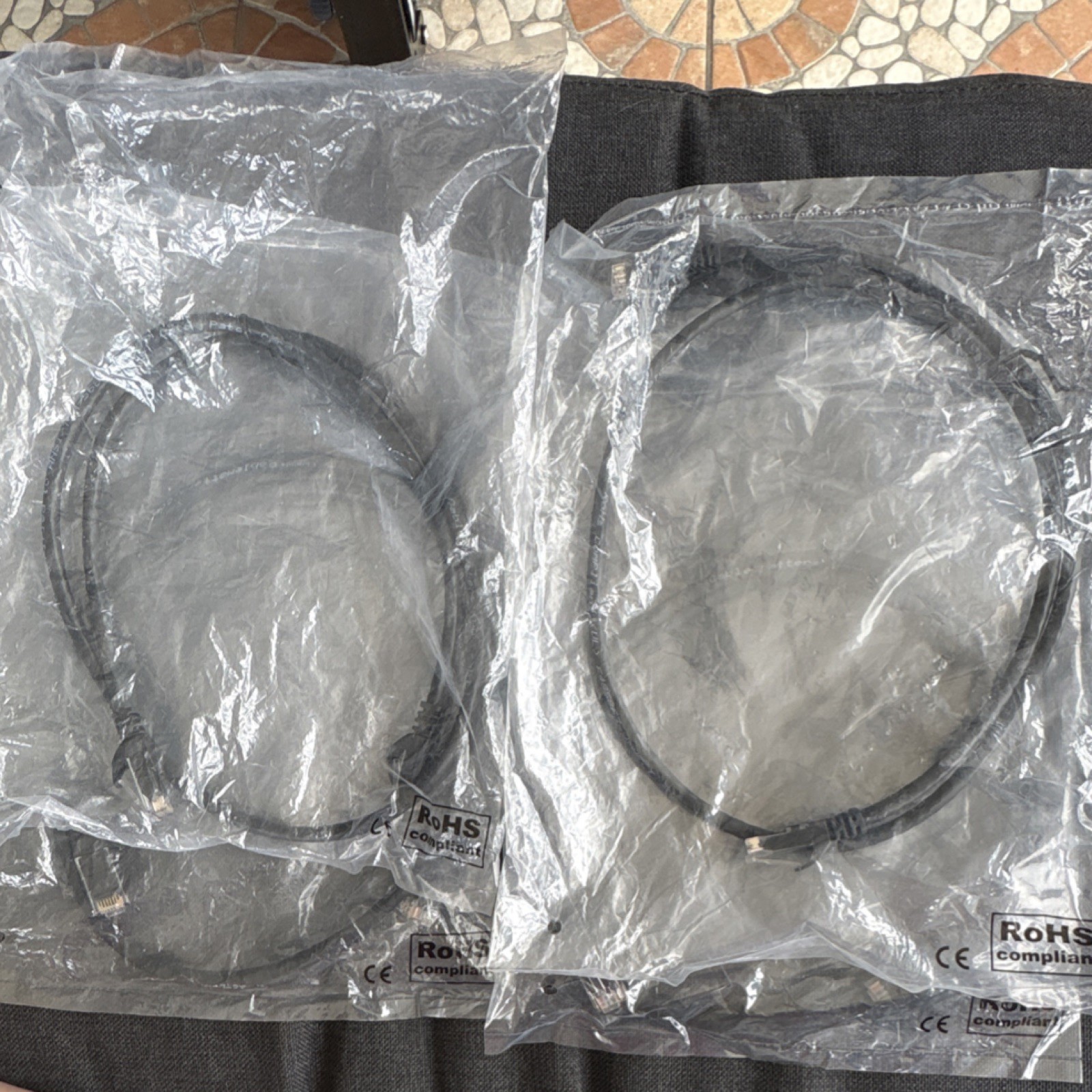 Lot 4 of 2 Ethernet Patch Cable RJ-45 to RJ-45 Black 1m RoHS Compliant