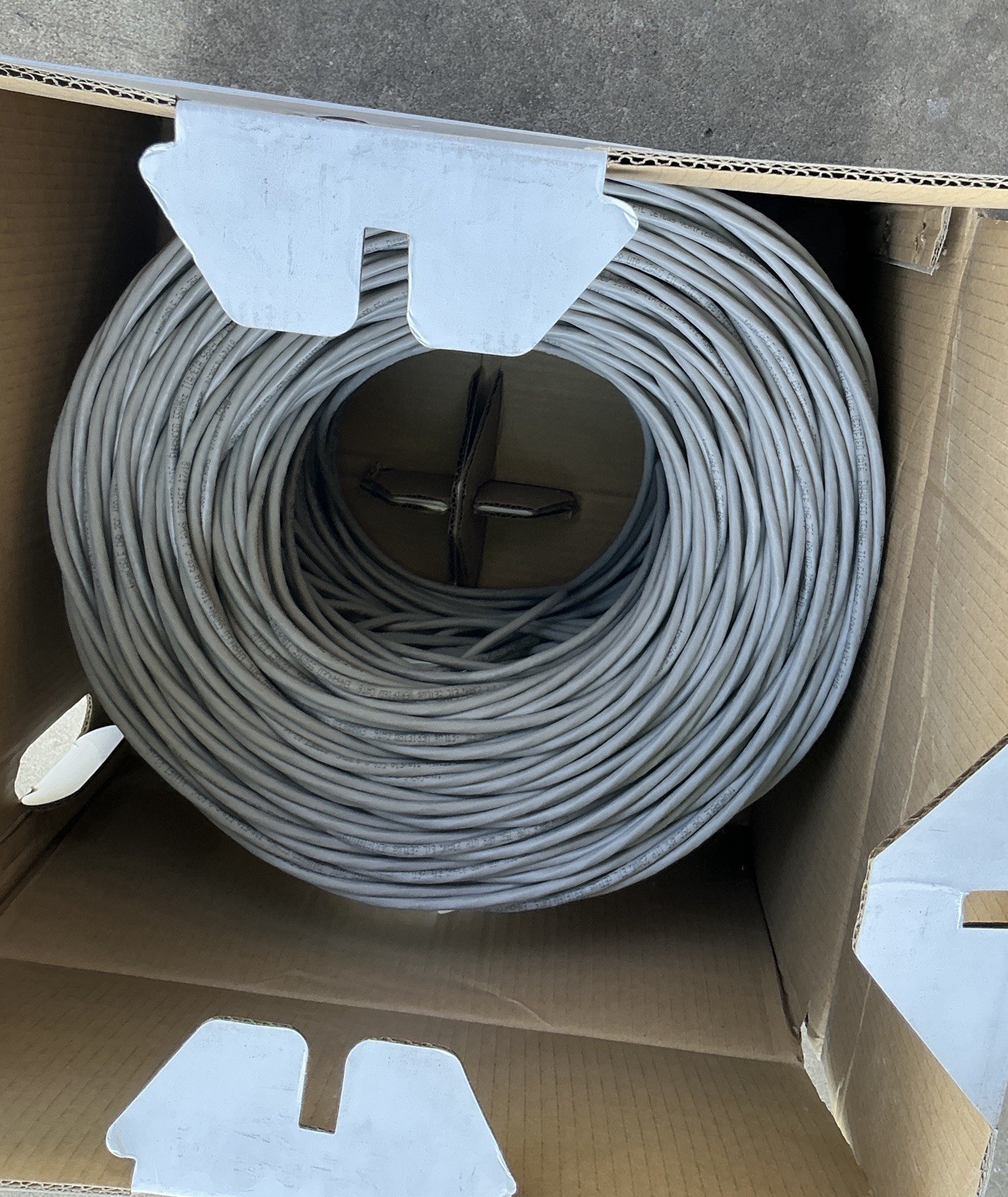 TRUE CABLE Cat6 Riser (CMR), 1000ft, Blue, 23AWG 4 Pair Solid Bare Copper