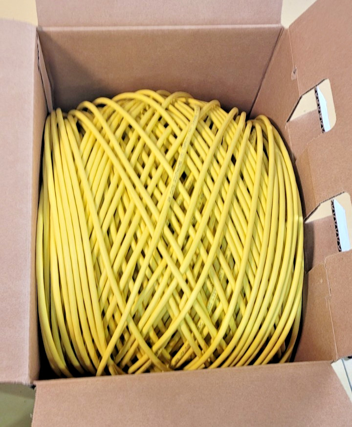 Southwire Cat6 Cable 1000ft Yellow 23 AWG 4-Pair CMR Riser UTP I99995-10B Solid