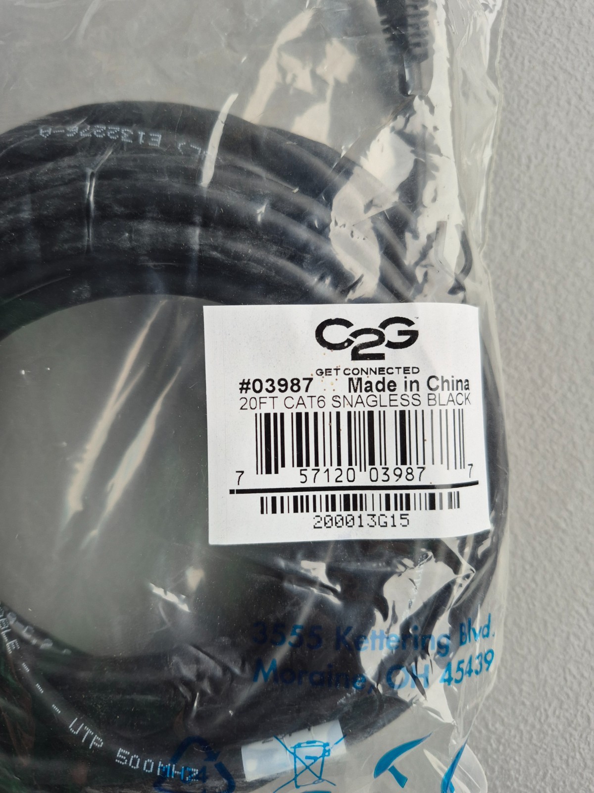 NEW C2G 20-feet CAT6 Ethernet Network Patch Cable Black Snagless – 757120039877