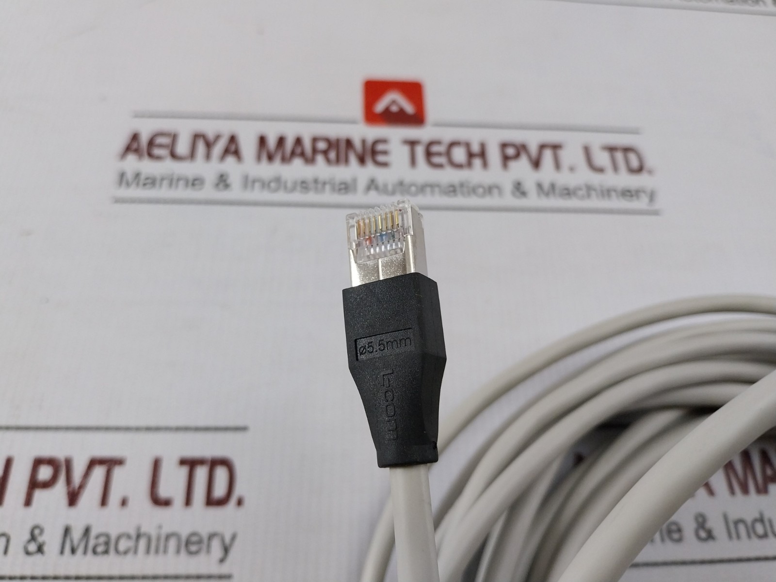 L-COM TRD855SCR-25 Ethernet Cable