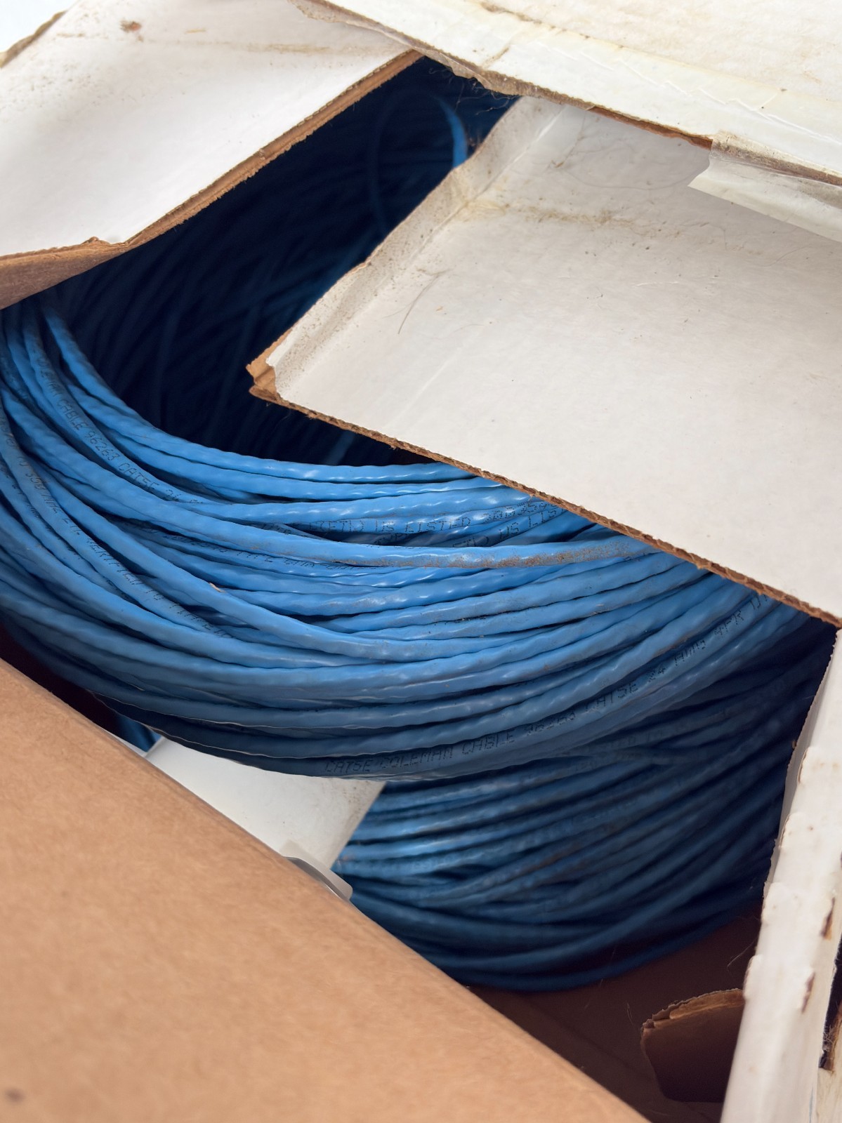 CCI 1000 ft. 24/4 CAT5e CMR/CMX Networking Data Cable – Open Partial Box
