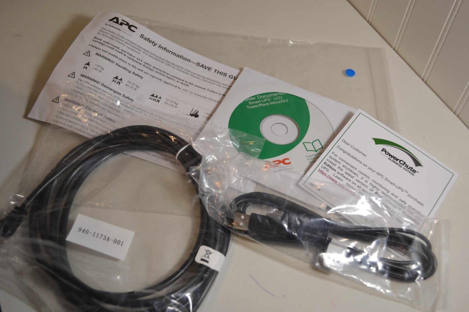 APC 940-1173A-001 Cable 0L2330D Lit Kit Amarok SMT1000C/1500C